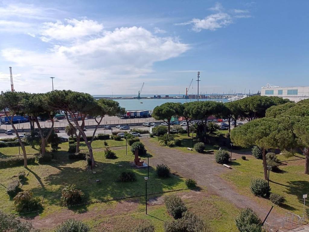 Appartamento via genova,, marina di carrara, carrara
