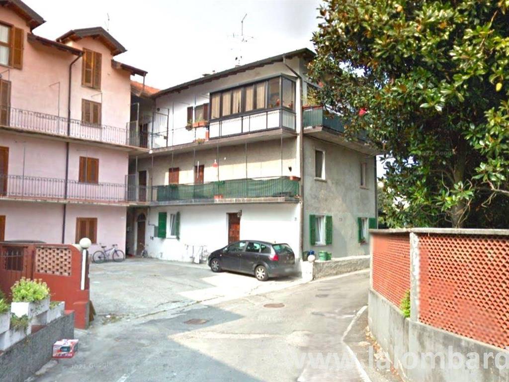 Trilocale via cristoforo colombo 5, leggiuno