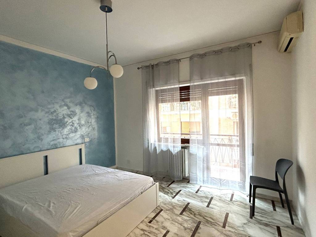 Stanza doppia via mario musco 42, roma