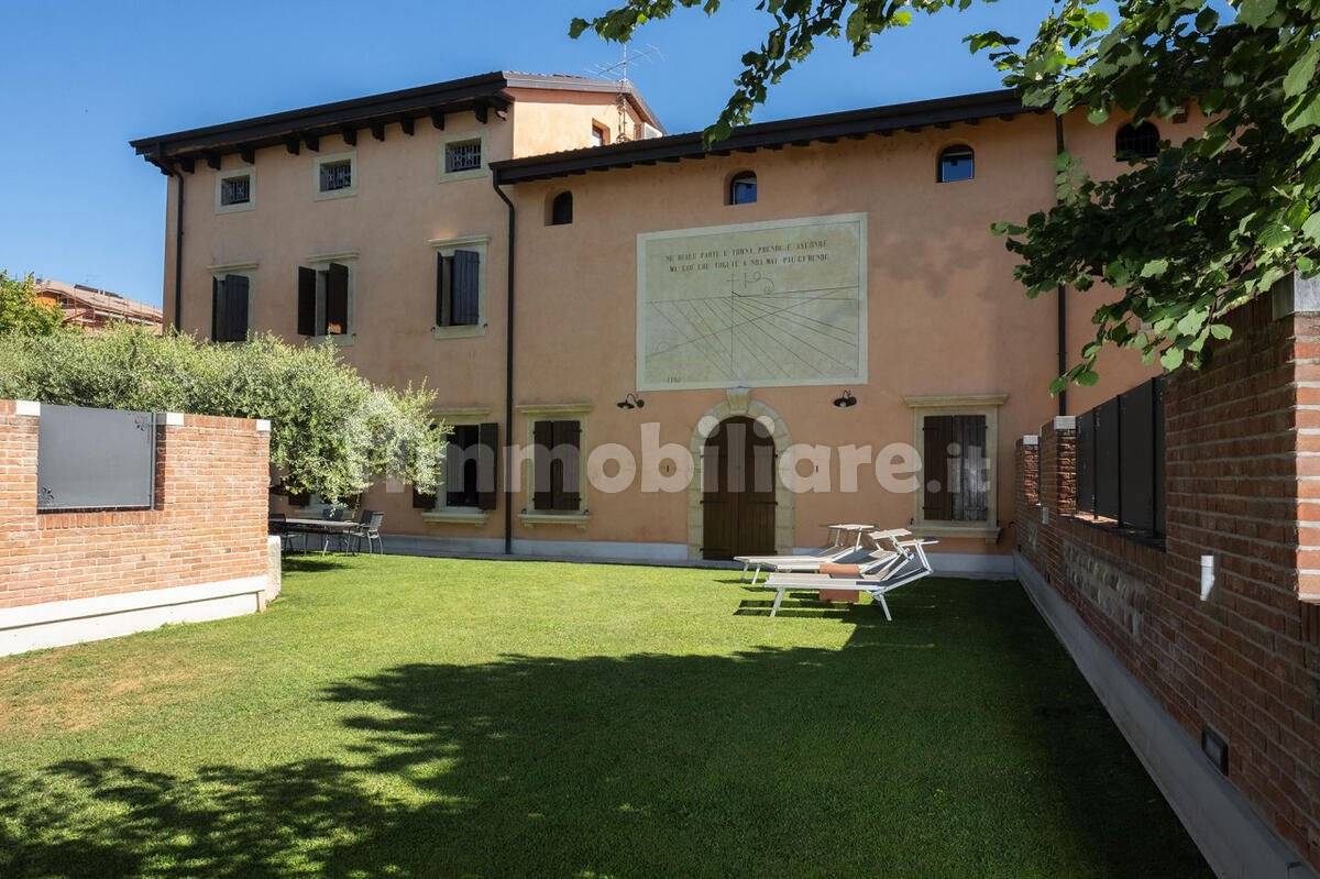 Casa indipendente in vendita a Bussolengo