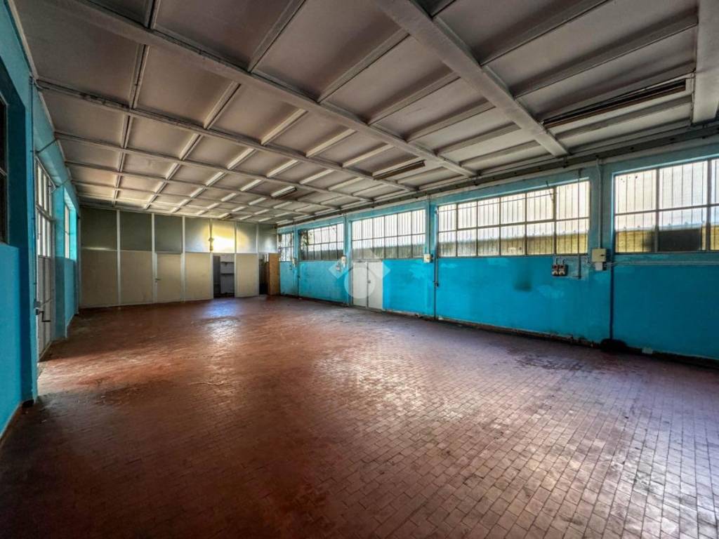 Capannone via resempiano, bevera di sirtori, sirtori