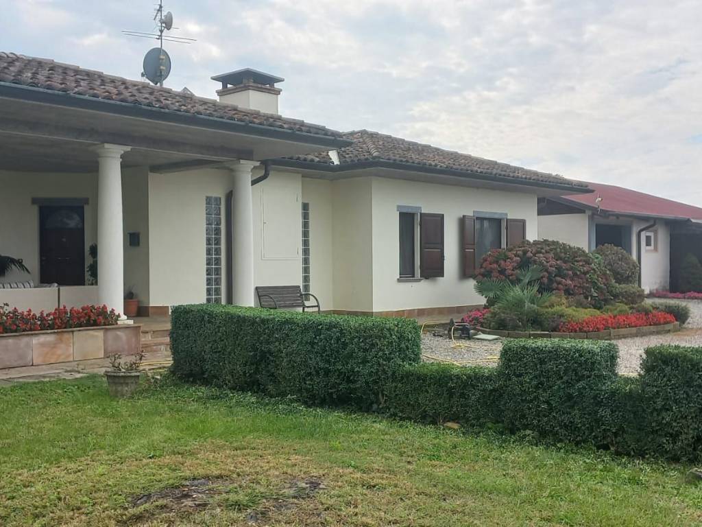 Villa unifamiliare via vailate, agnadello