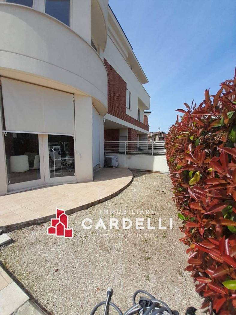 Appartamento in vendita a Montecosaro