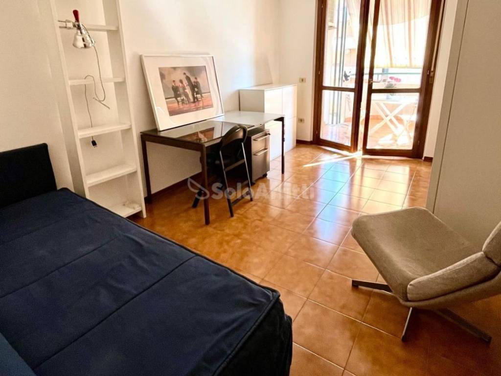 Stanza singola via giovanni battista peltechian 10, roma
