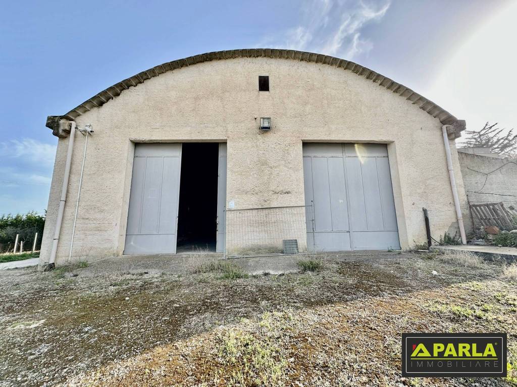 Capannone via cipro, canicattì