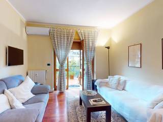 3-room flat via San Domenico, Vomero, Naples