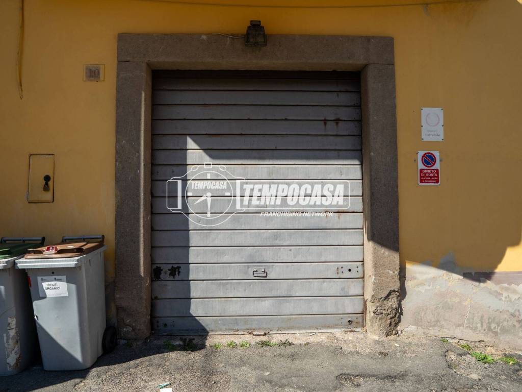 Garage - box via pieve di cadore, murialdo - cappuccini, viterbo