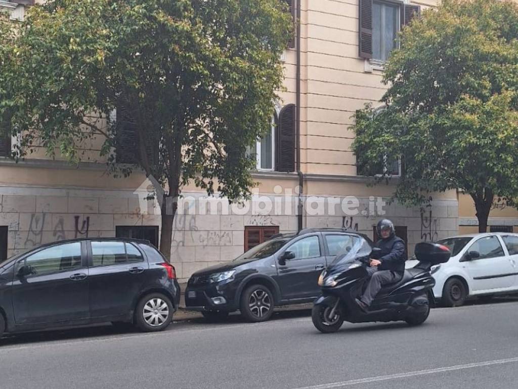Quadrilocale via Alfredo Baccarini, Appio Latino, Roma