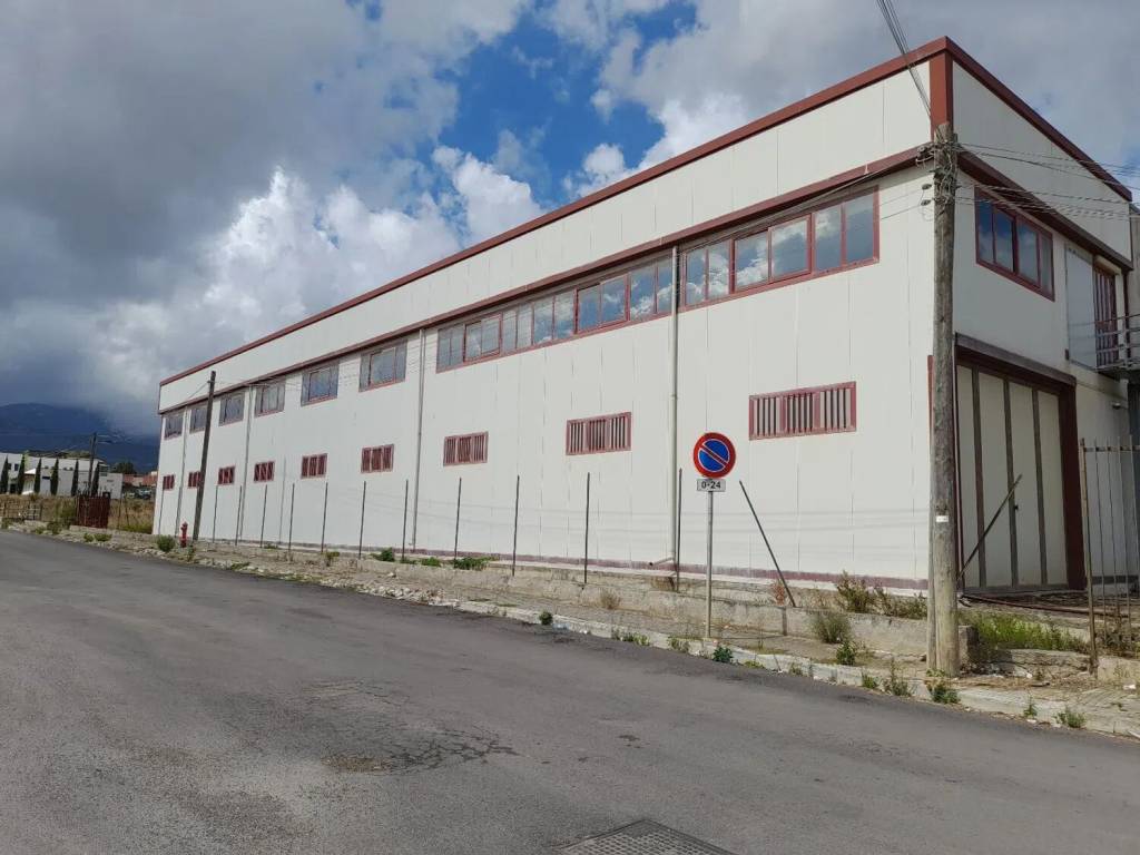 Capannone via san lorenzo, villafrati