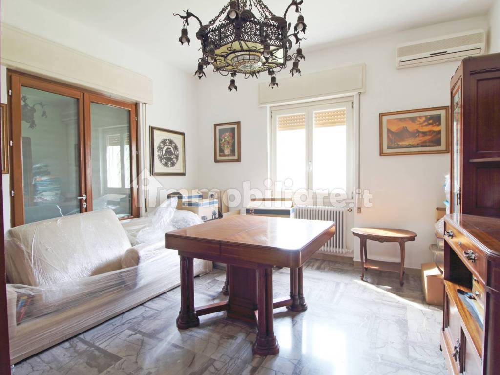 Salone