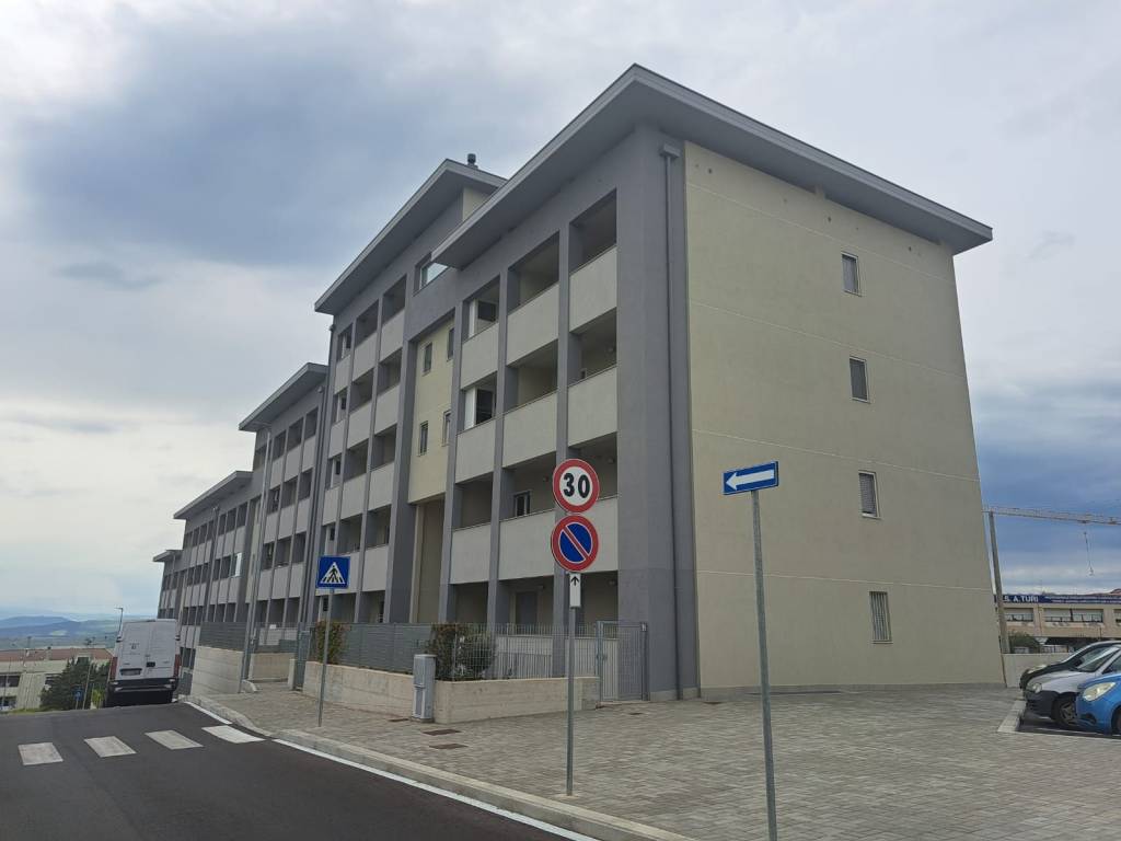 Magazzino - deposito via potenza, centro, matera