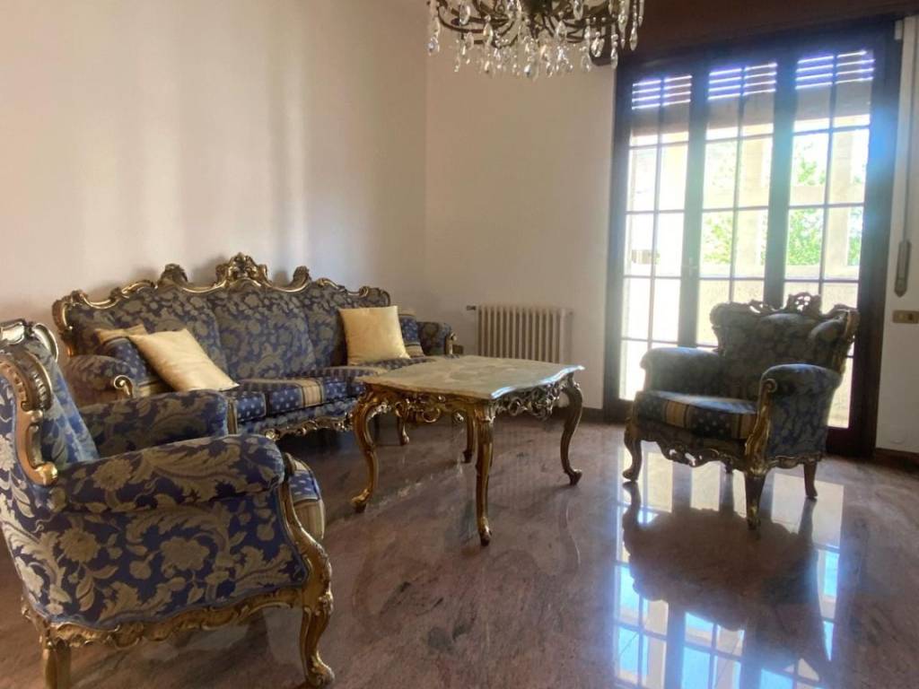 Appartamento via molino arese, cesano maderno