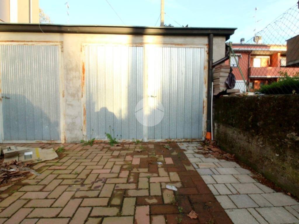 Garage - box via marconi, monticelli terme, montechiarugolo
