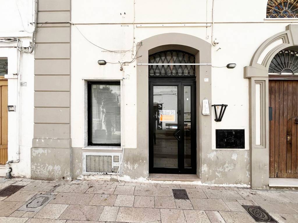 Locale commerciale corso margherita di savoia, centro, pisticci