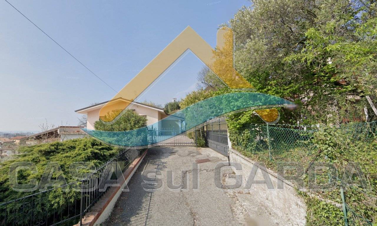 Villa in vendita a Cavaion Veronese