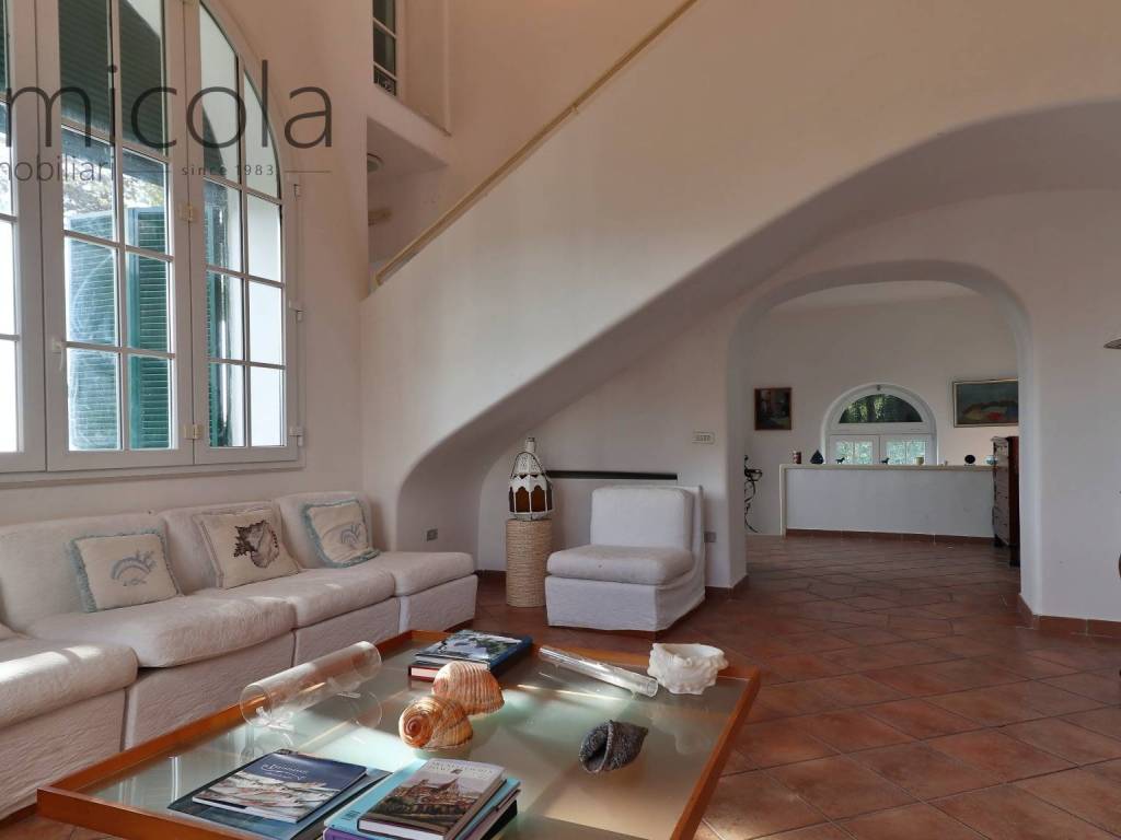 Salone