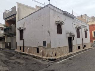 Single-family detached house via Bonifacio 2, Carbonara di Bari, Bari