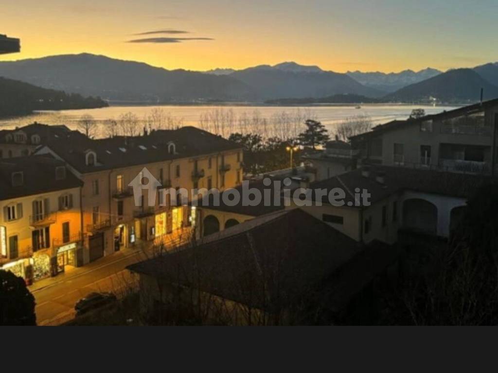 Affitto Appartamento Laveno-Mombello. Trilocale in via Labiena 93 ...