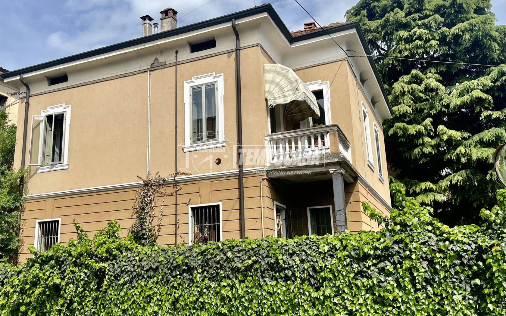 Villa in vendita a Verona