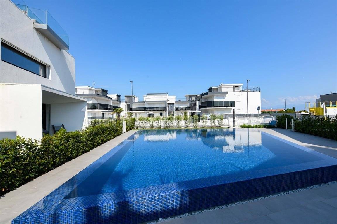 Appartamento in vendita a Peschiera del Garda