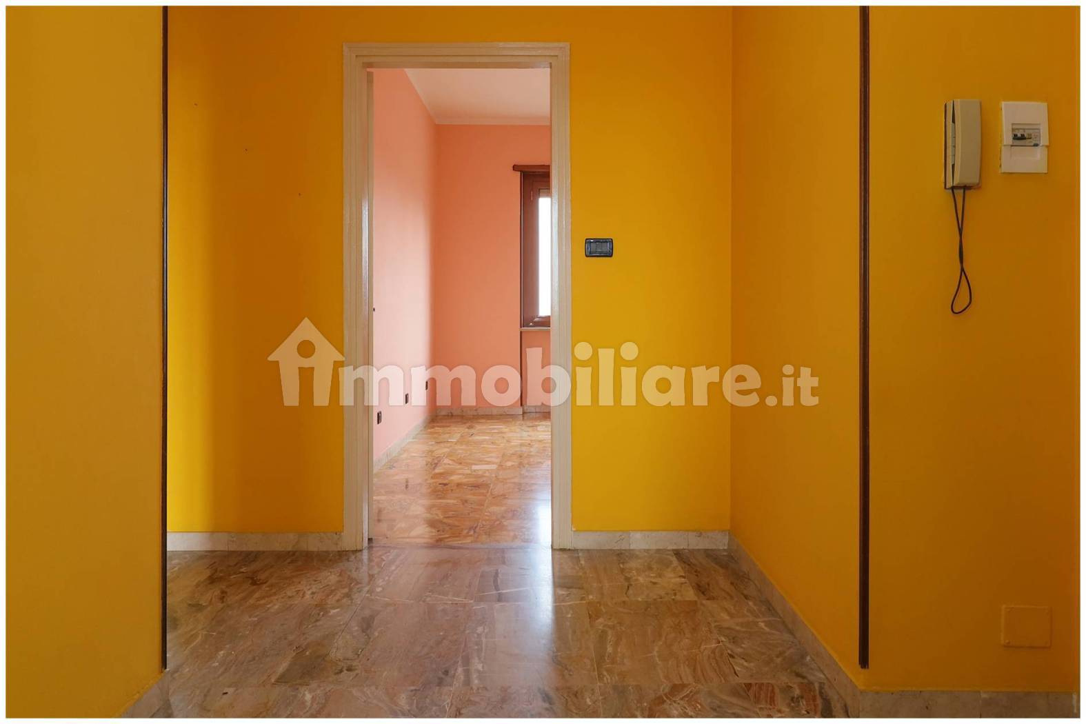 Appartamento in affitto a Robassomero