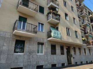 Trilocale Alzaia Naviglio Pavese 22, Navigli - Darsena, Milano