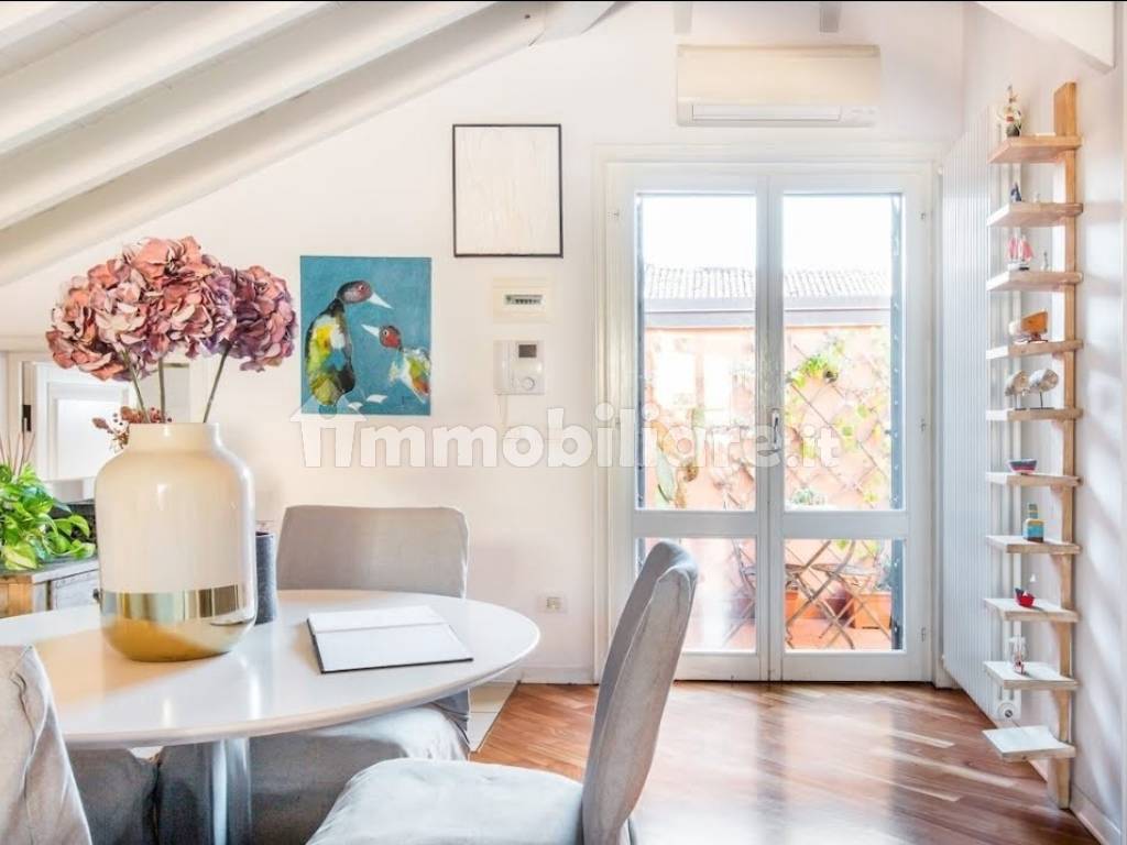 Vendita Attico Bologna. Ottimo stato, con terrazza, rif. 120503214