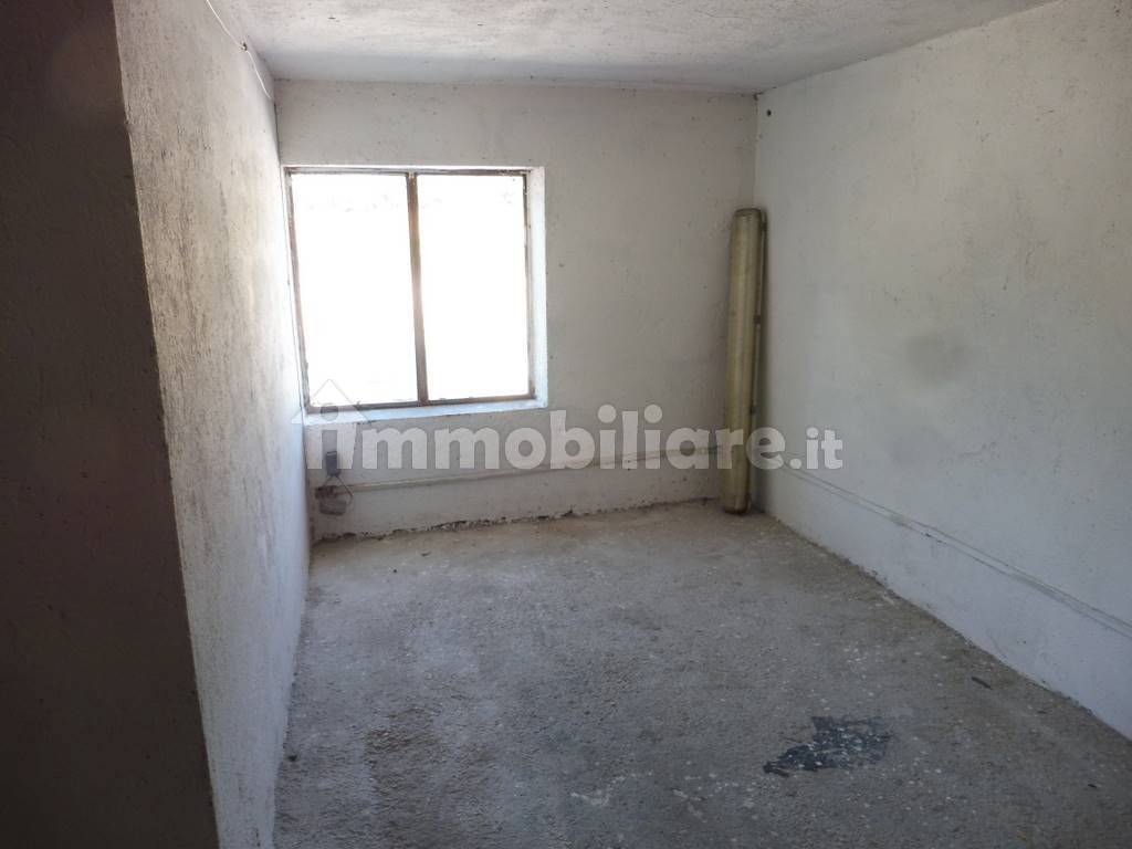 Stanza non arredata