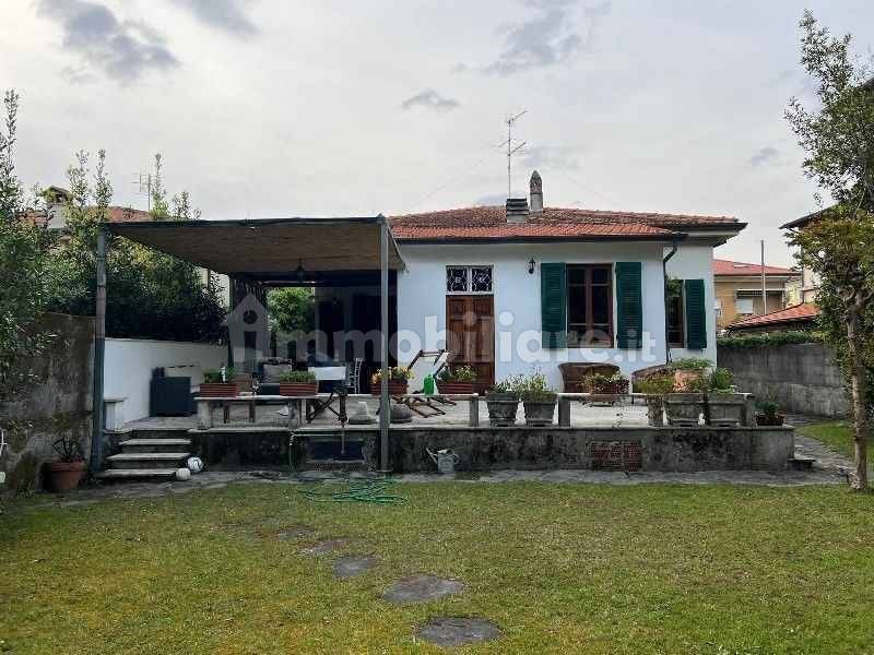 Villa in affitto a Pietrasanta