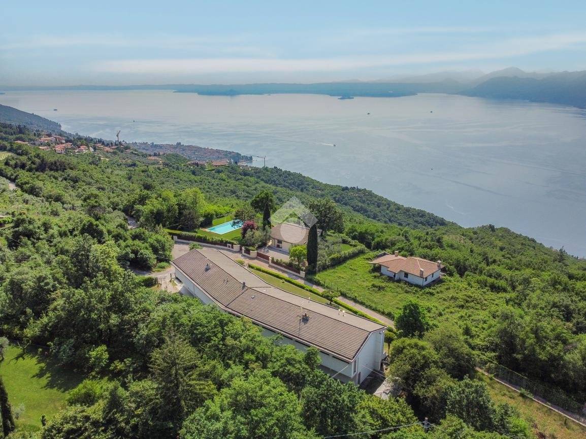 Appartamento in vendita a Torri del Benaco