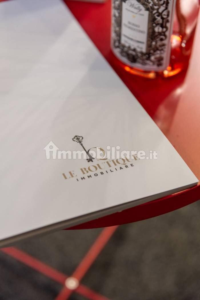 Palazzo - Edificio in vendita a Prato