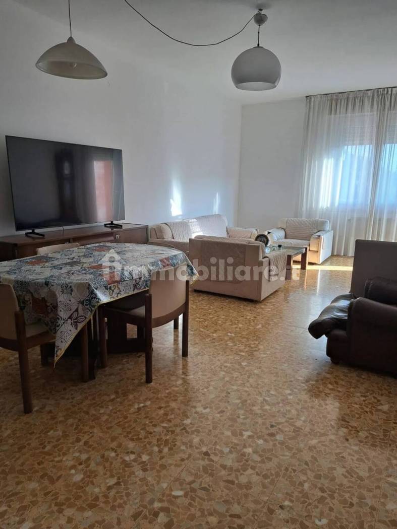 Appartamento in affitto a Vezzano Ligure