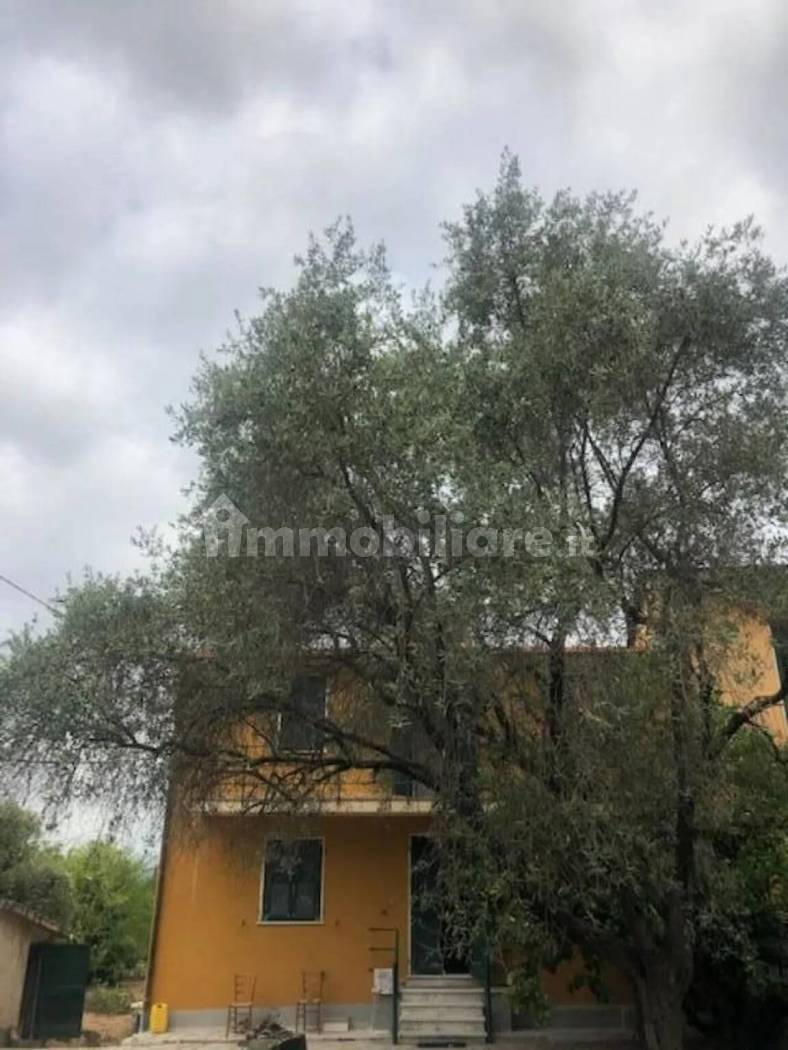 Villa in vendita a Sarzana