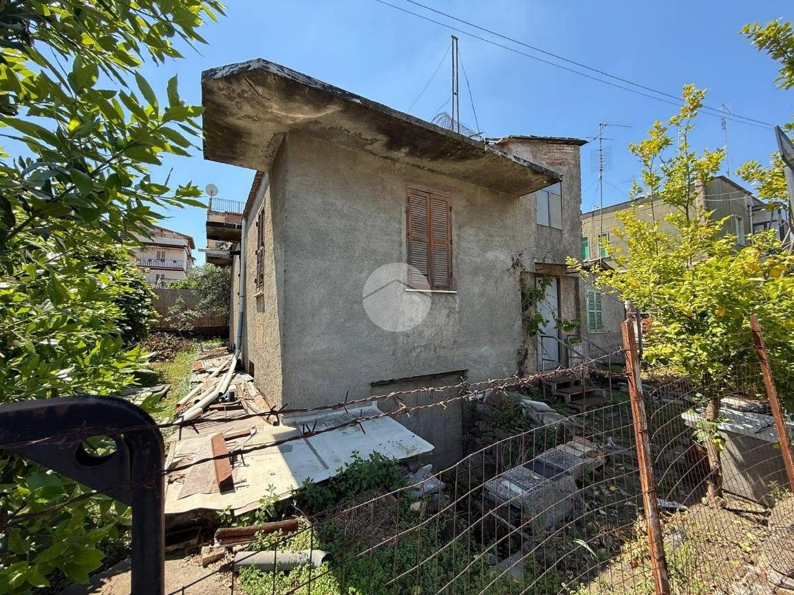 Rustico - Casale in vendita a Roma