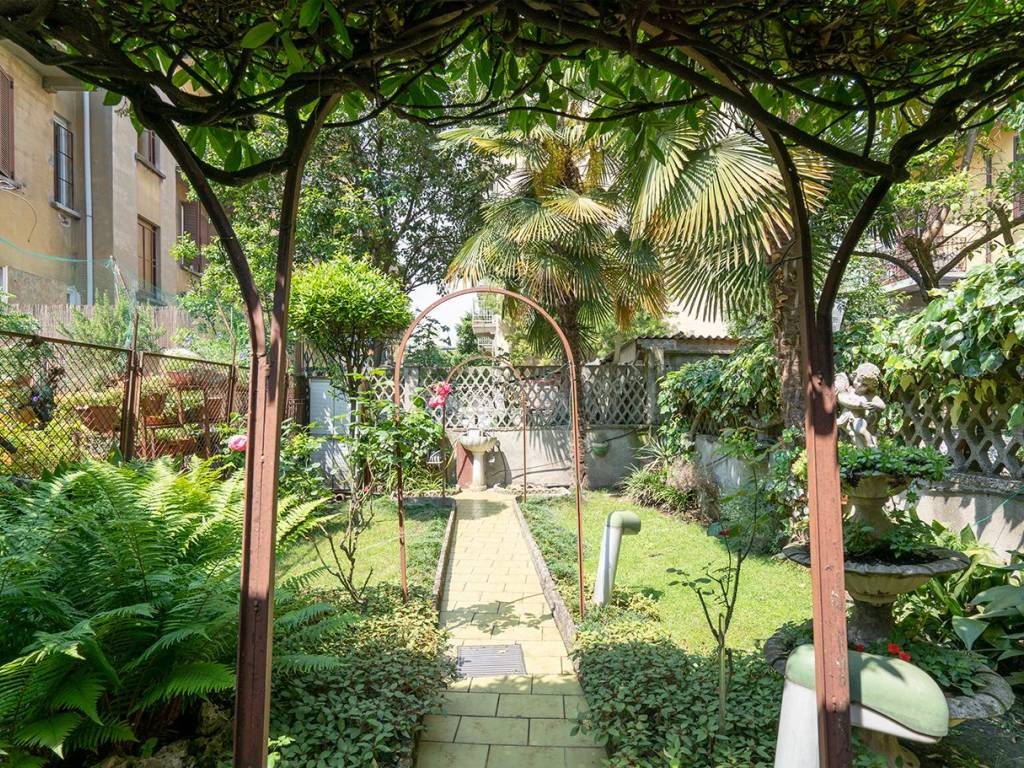 Villa a schiera via Giulio Carcano 31, Pezzotti - Meda, Milano