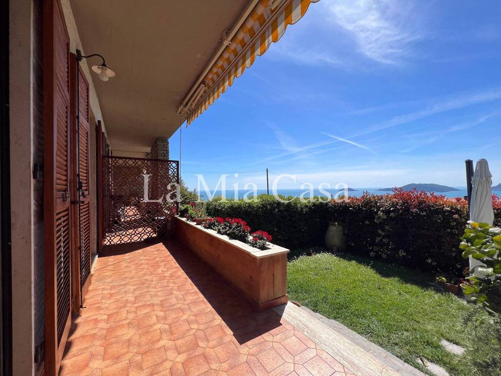 vendita-villa-unifamiliare-in-via-zanelli-lerici-buono-stato-posto