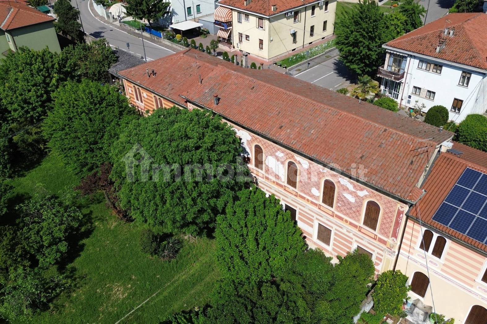 Villa in vendita a Montebello Vicentino