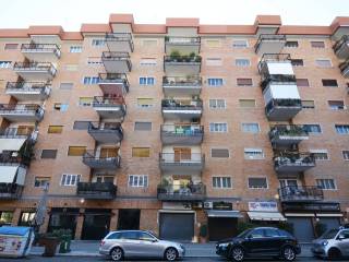 3-room flat viale Papa Pio XII, Poggiofranco, Bari