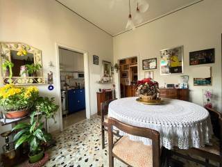 4-room flat via Vittorio Alfieri 10, Bolognina, Bologna