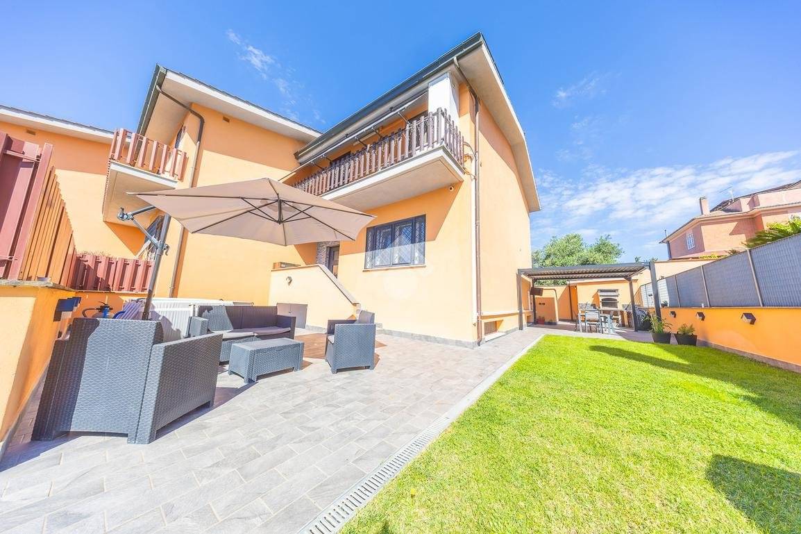 Villa in vendita a Roma