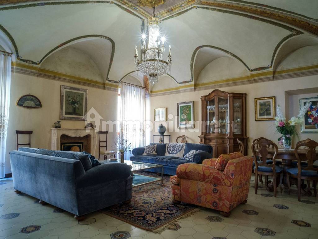 Salone
