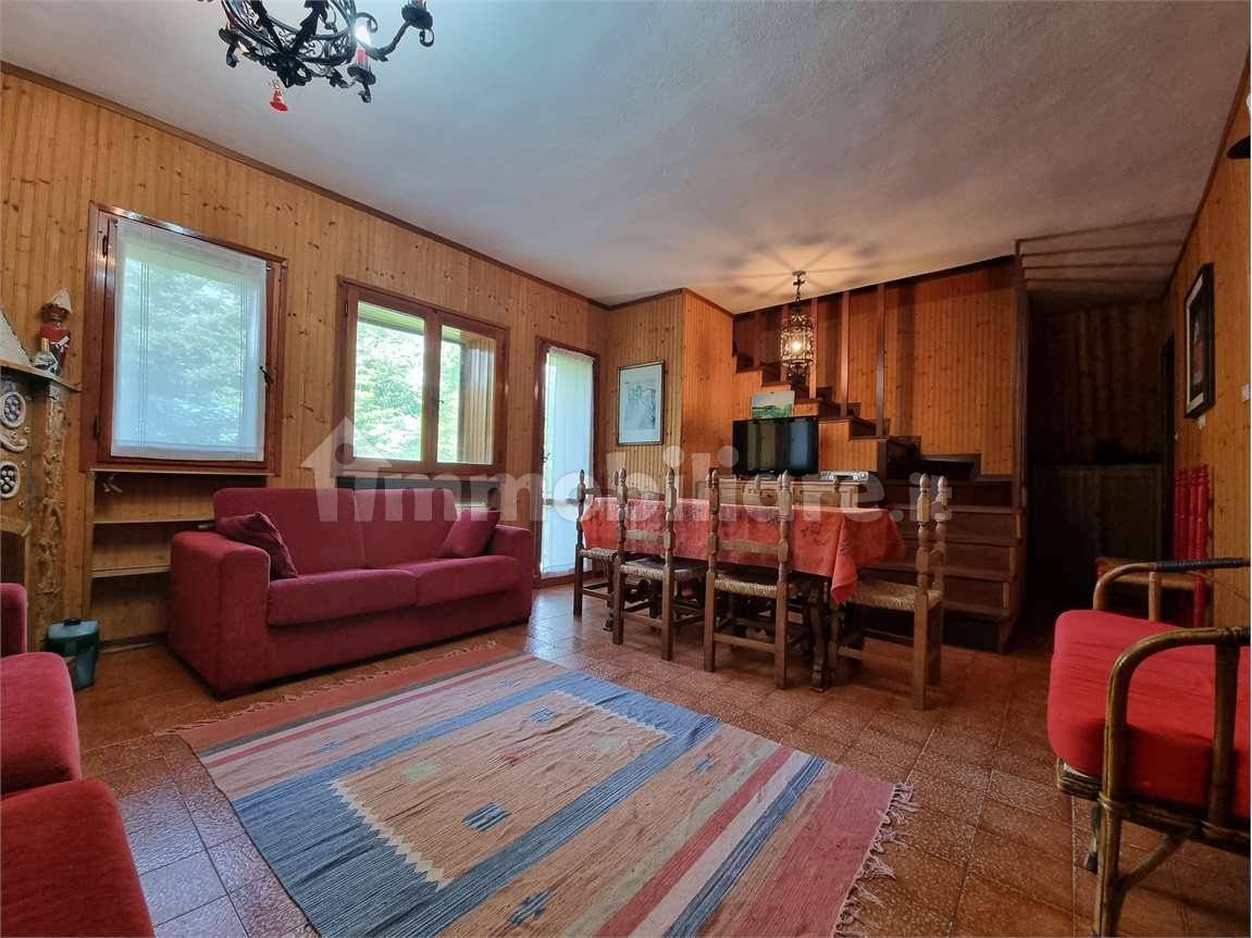 Appartamento in vendita a Ventasso