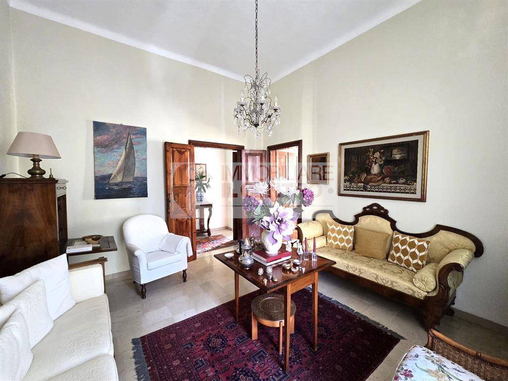 Casa indipendente in vendita a Sarzana