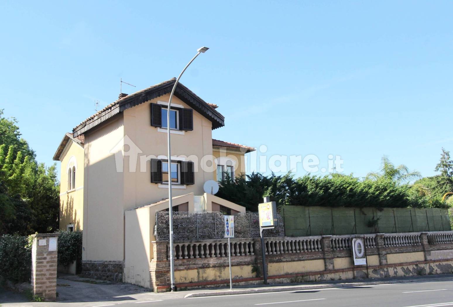 Casa indipendente in vendita a Roma