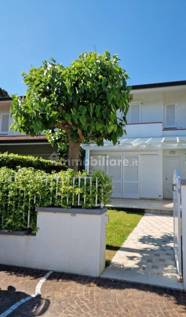 Villetta a schiera in vendita a Pietrasanta