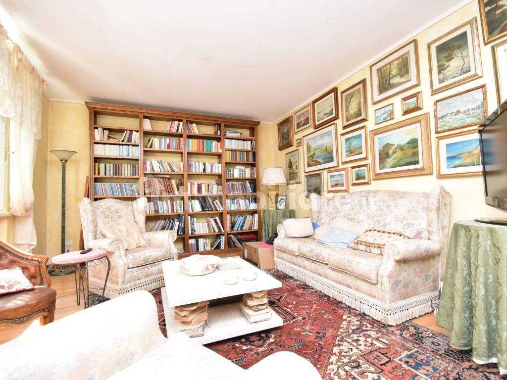 Salone