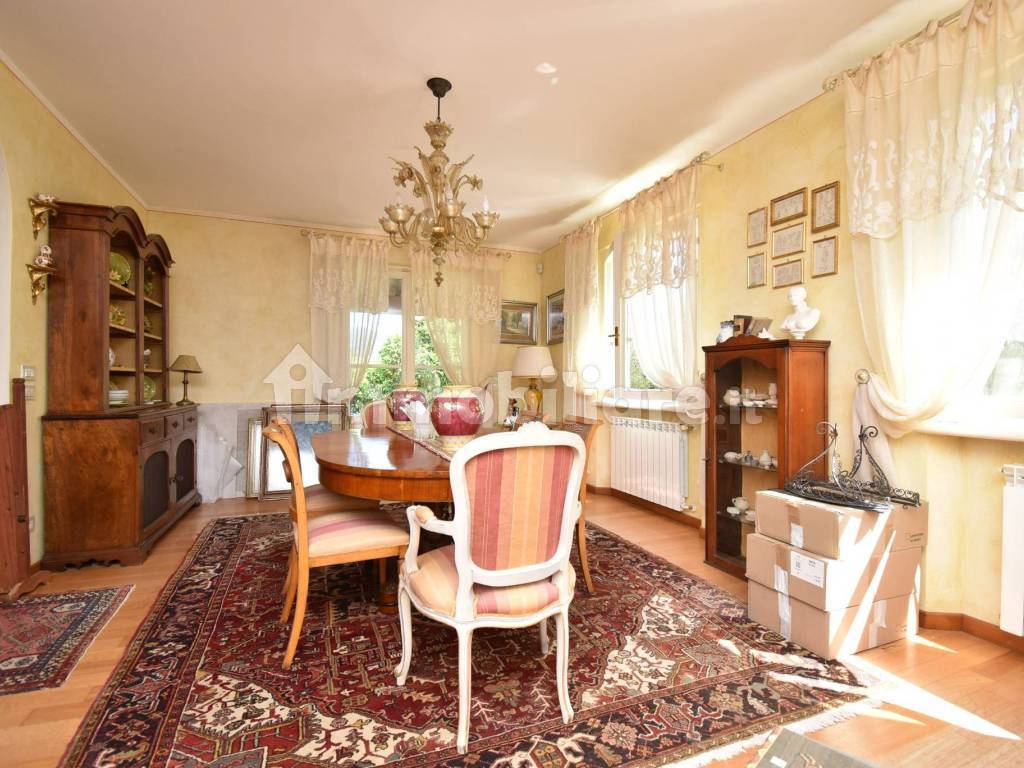 Salone
