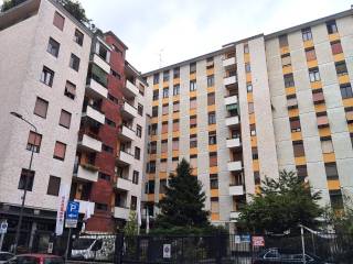 Trilocale via Carlo Marochetti 9, Corvetto, Milano