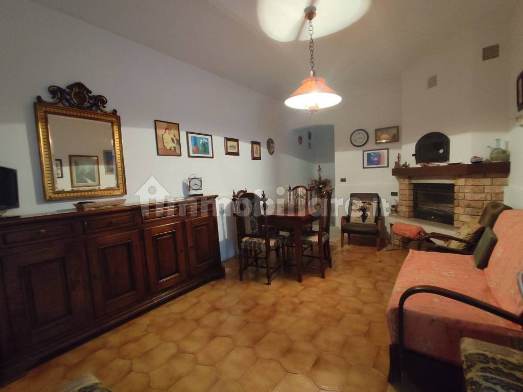 Salone