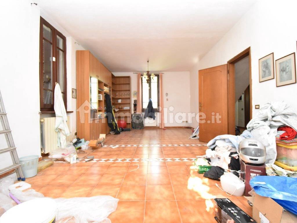 Salone